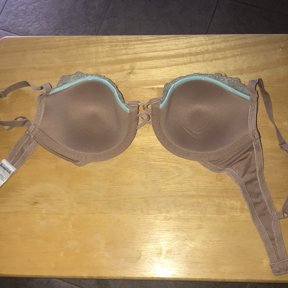 Vassarette Bra, 36B, like new - Picture 5 of 5